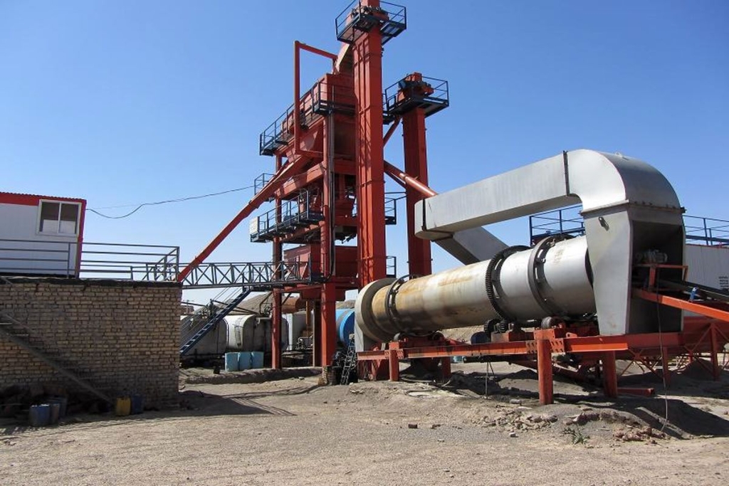 کارخانه آسفالت شتاب در سلفچگان